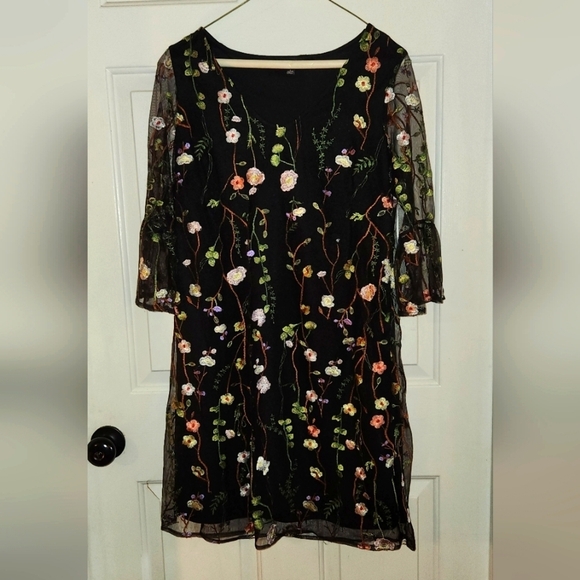Spense Black Embroidered Floral Dress Sheer Overlay Size 4 - Picture 3 of 6